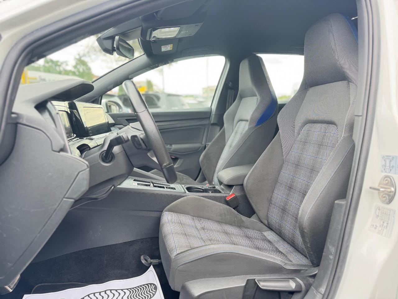 VOLKSWAGEN Golf GTE 245cv Finanziabile