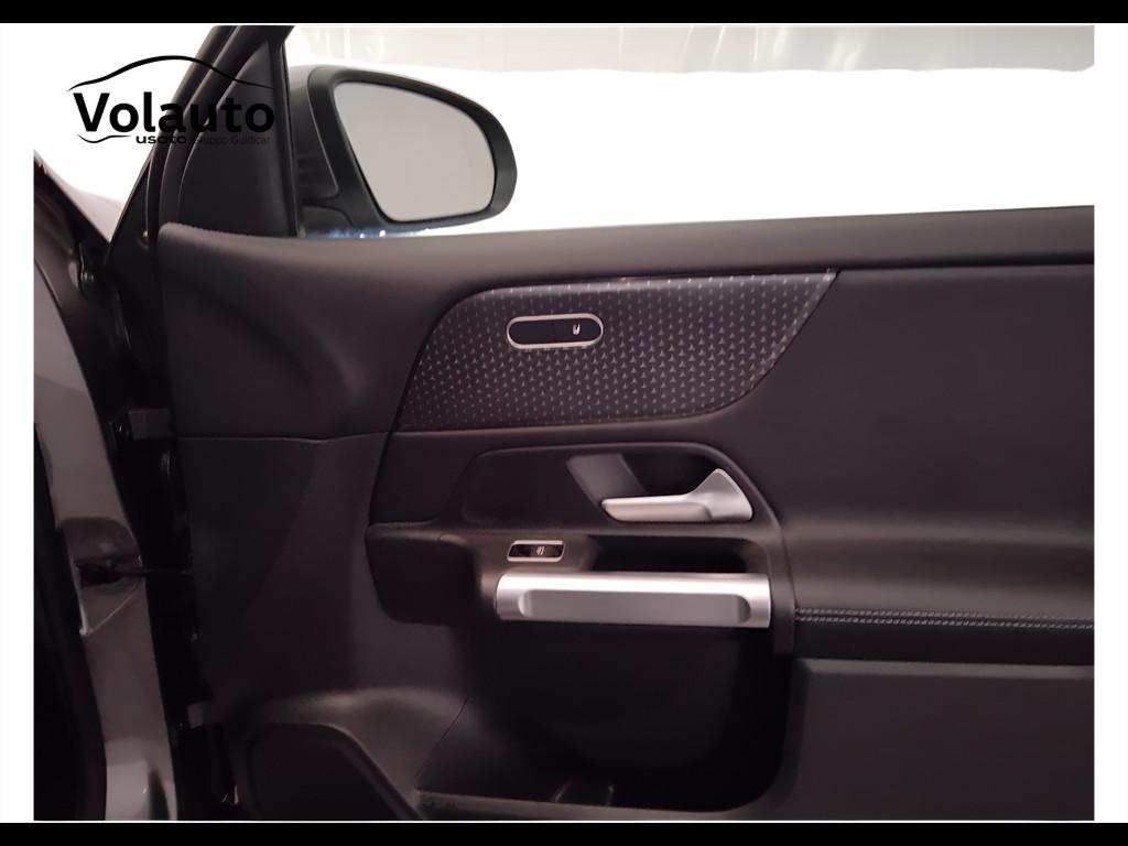 Mercedes-Benz GLB - X247 2023 - GLB 180 d Progressive Advanced auto