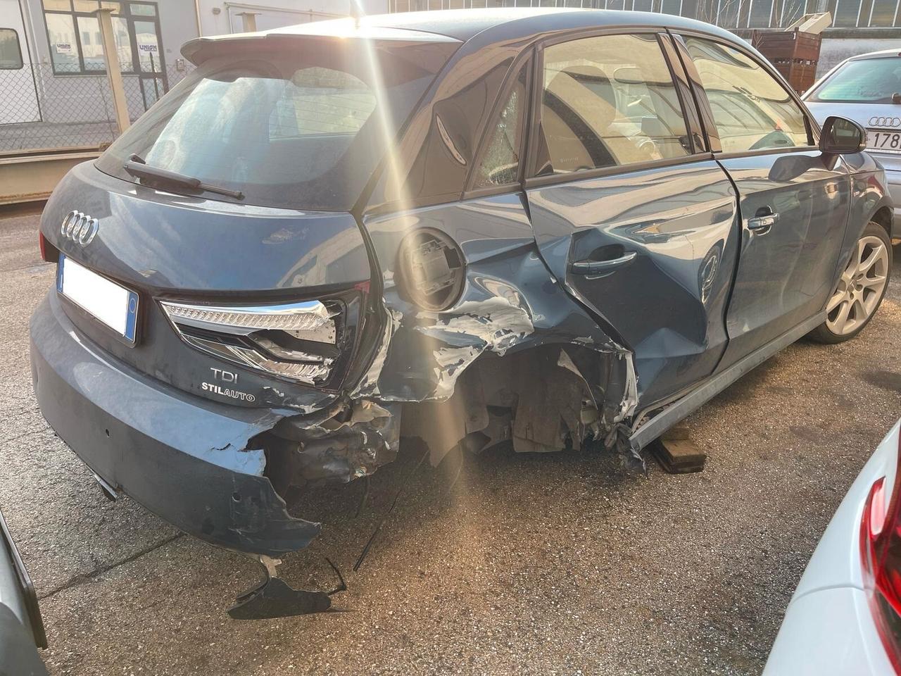 Audi A1 1.6 TDI 116 CV S tronic Admired INCIDENTATA