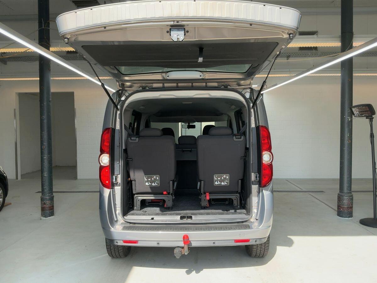 Opel Combo edotion 1.6 cdti 7 posti iva compresa