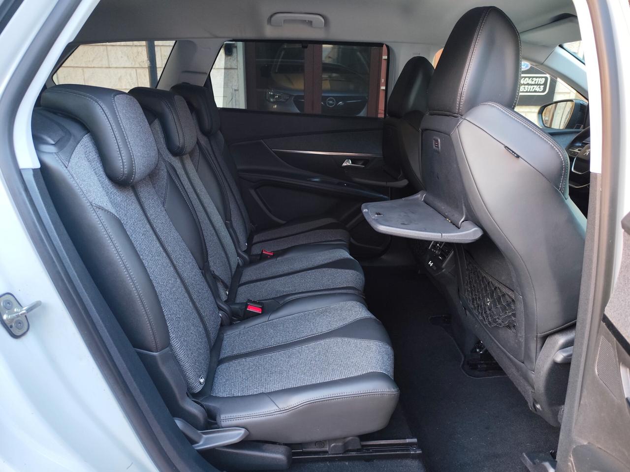 Peugeot 5008 1.6BlueHDi 120CV AUTOMATICA 7 POSTI