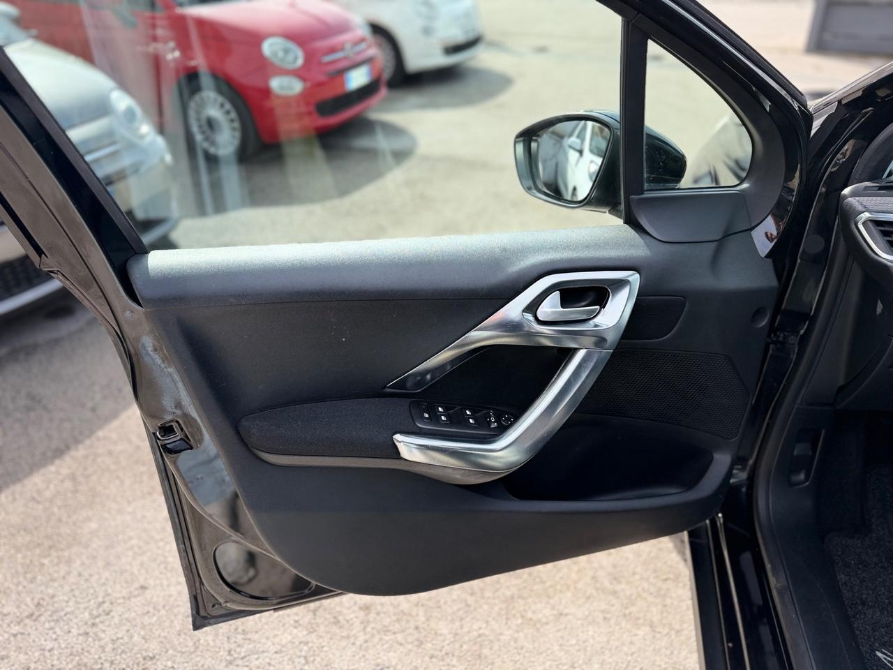 Peugeot 2008 BlueHDi 100 S&S Black Matt
