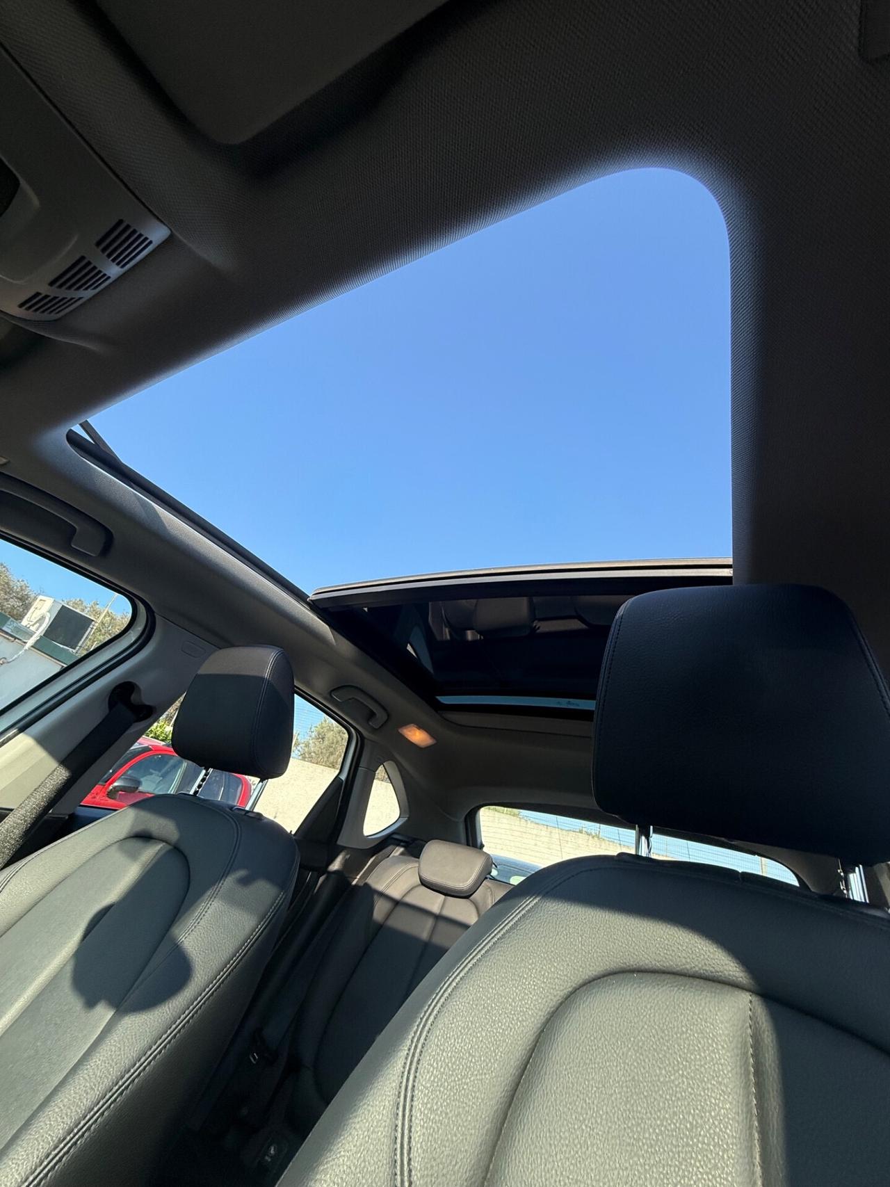 Bmw Active Tourer 218d Luxury,TETTO APRIBILE,PELLE,NAVI,CLIMATRONIC BIZ.,ECC…