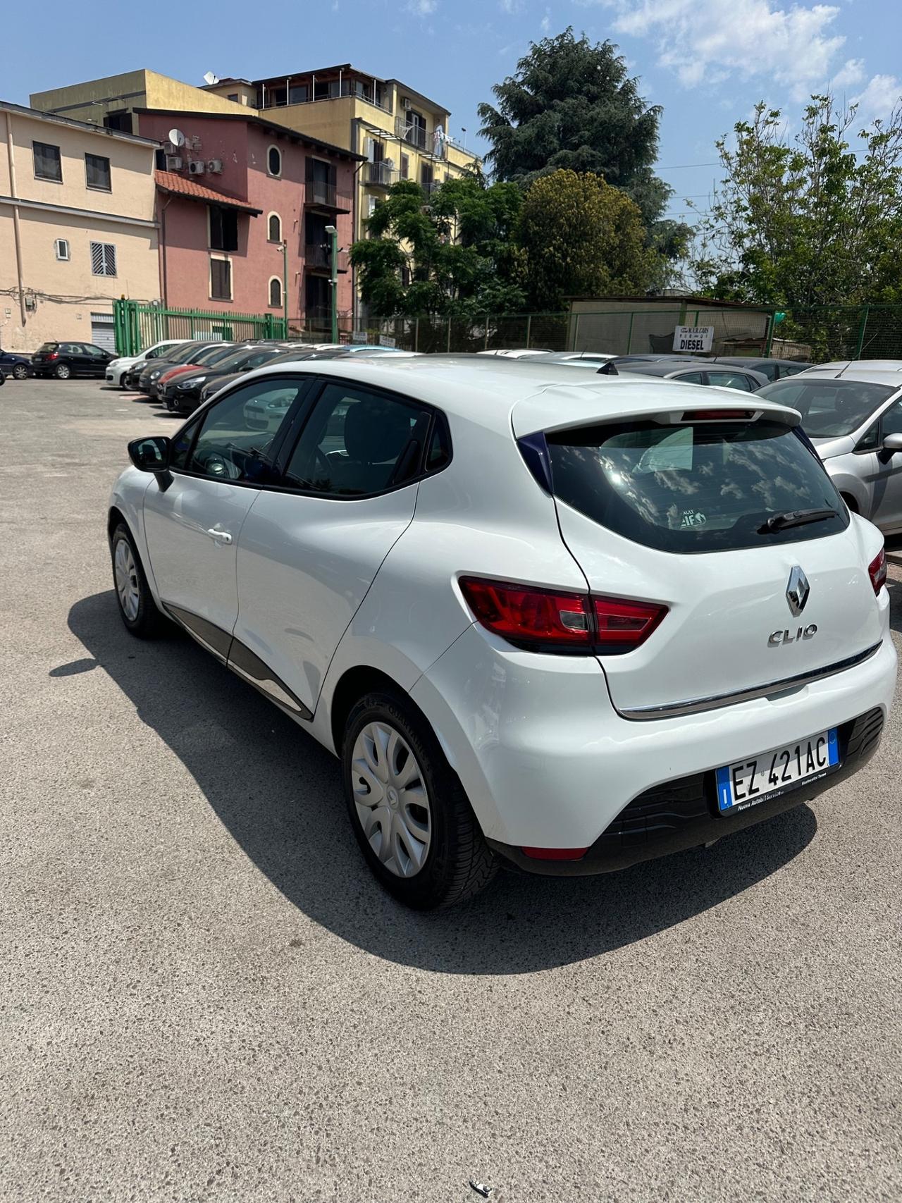 Renault Clio 1.2 75CV GPL 5 porte Costume National