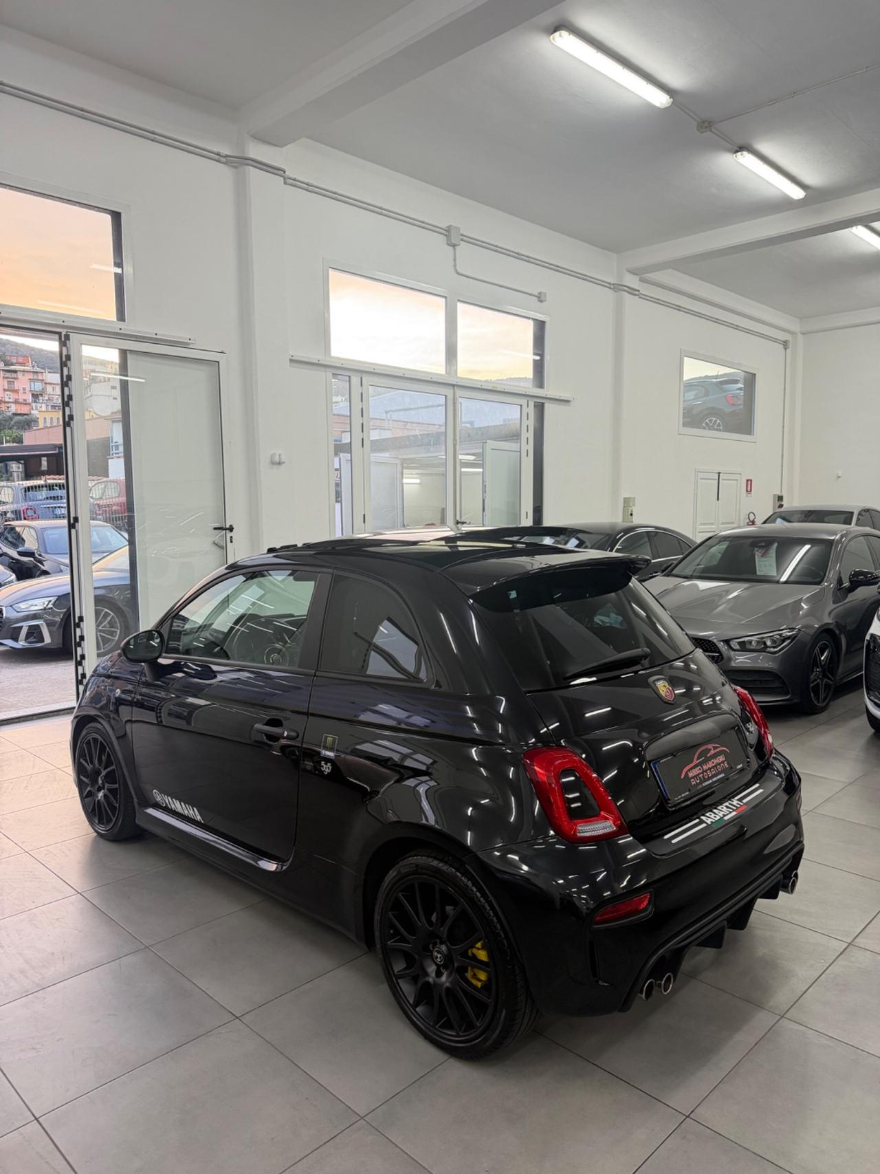 500 Abarth 595 165 CV Monster Energy Yamaha