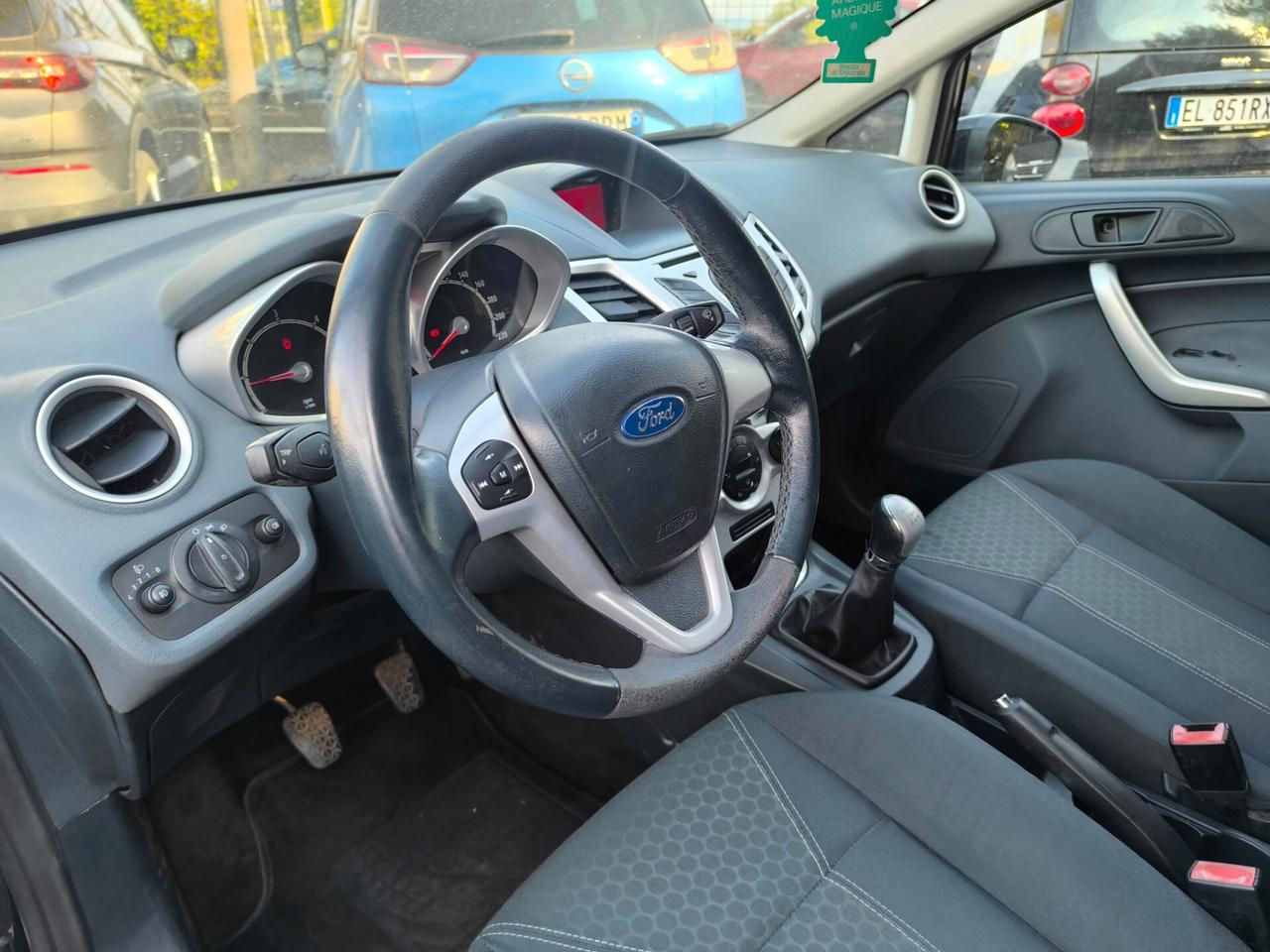 Ford Fiesta 1.4 TDCi 68CV 5 porte Titanium