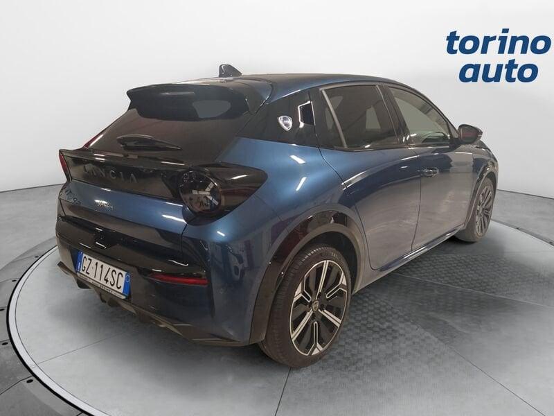 Lancia Ypsilon Ibrida Ibrida Edizione Cassina e-DCT