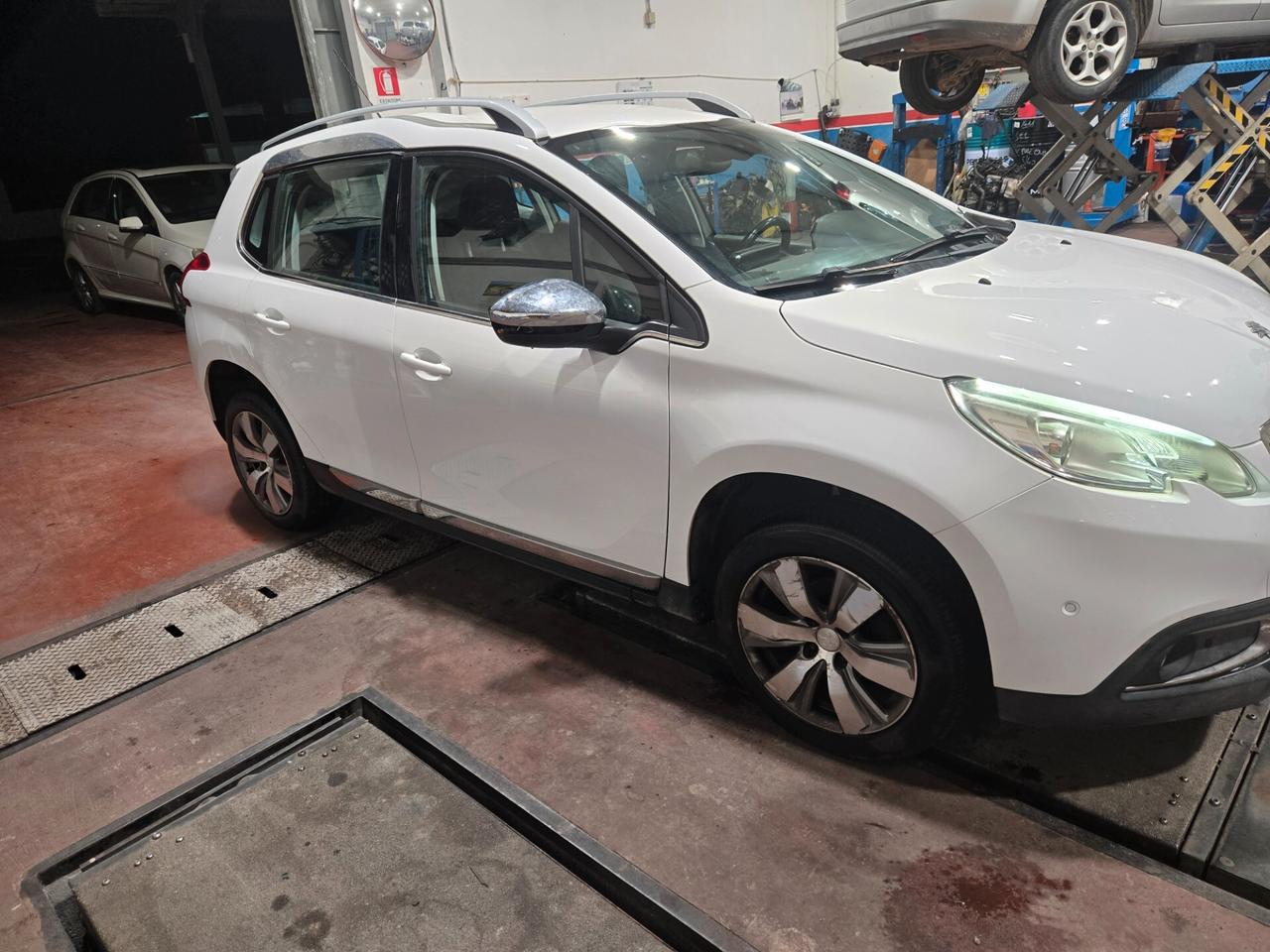 Peugeot 2008 PureTech 82 Access MOTORE NUOVO . 0 KM CON FATT,E GARANZIA 12 MESI