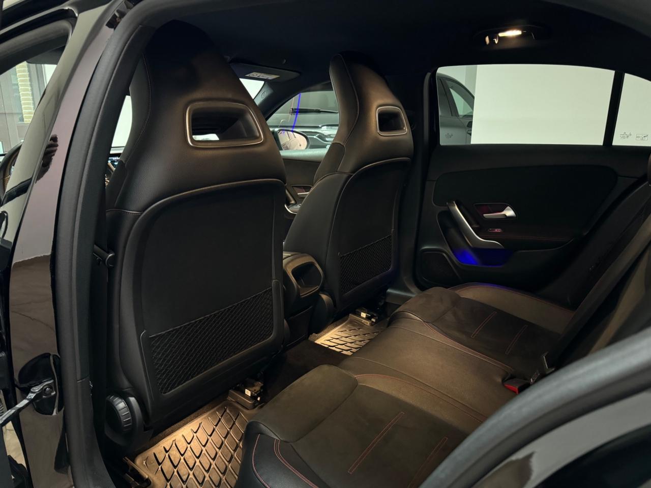 Mercedes-benz A 180 d Automatic Premium AMG LUCI AMBIENTE TOTAL BLACK