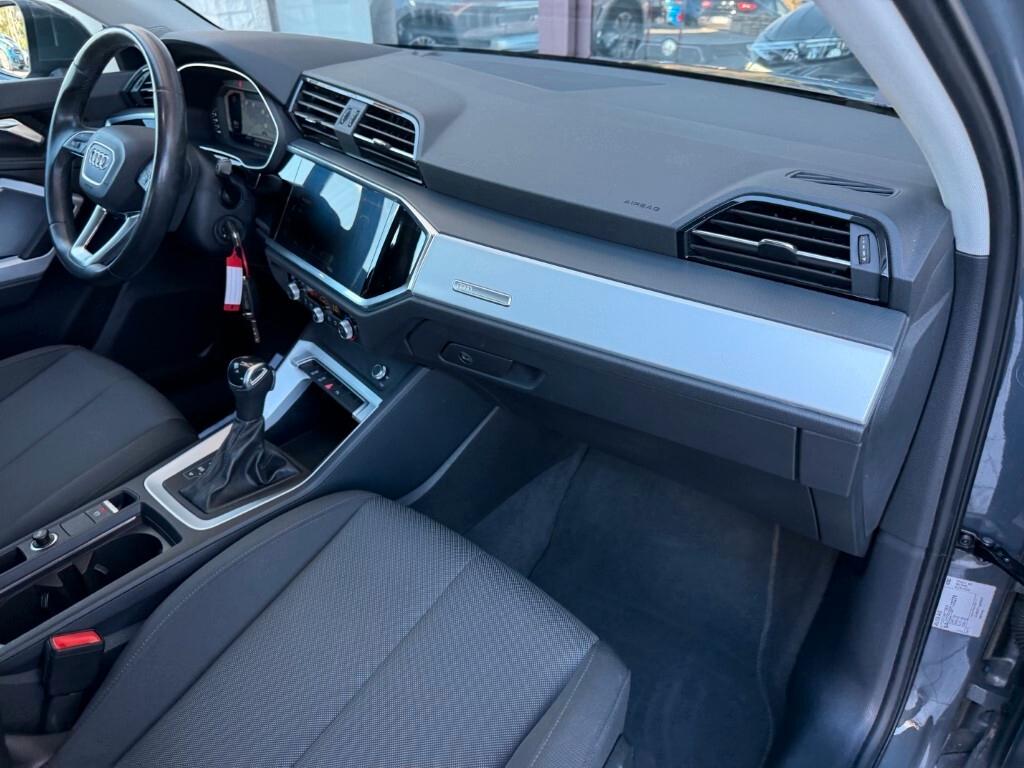 Audi Q3 35 1.5 Tfsi Business Advanced S-Tronic
