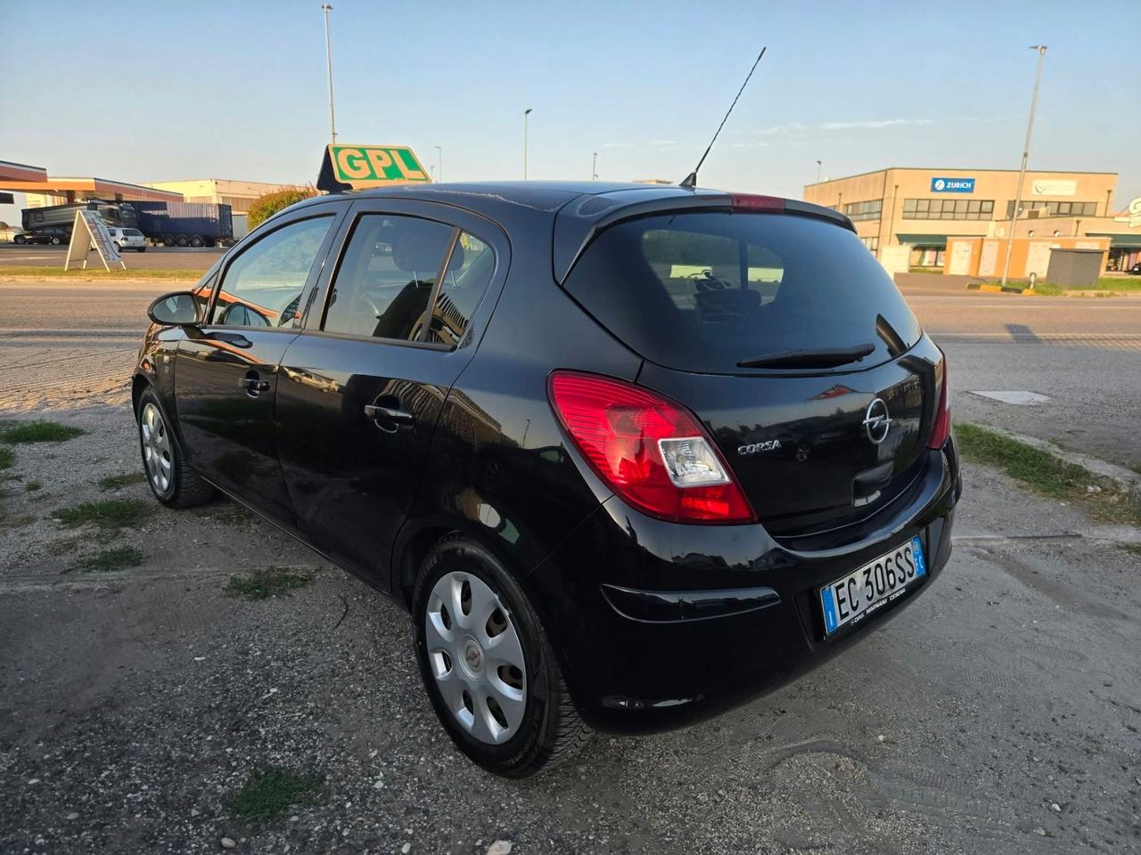 Opel Corsa 1.2 80CV 5 porte GPL-TECH Club