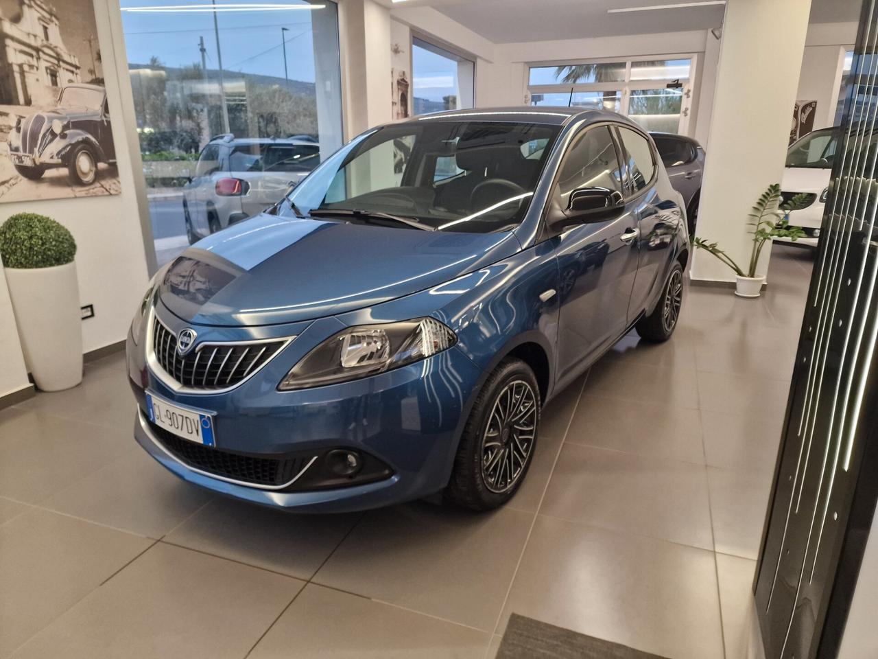 Lancia Ypsilon 1.0 FireFly 5 porte S&S Hybryd Gold