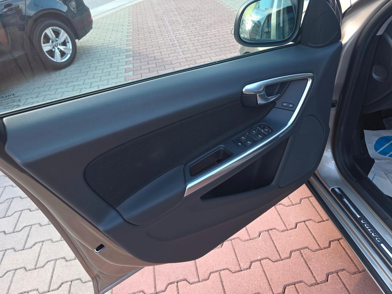 Volvo V60 D2 1.6 115cv Drive perfetta e garantita 12M