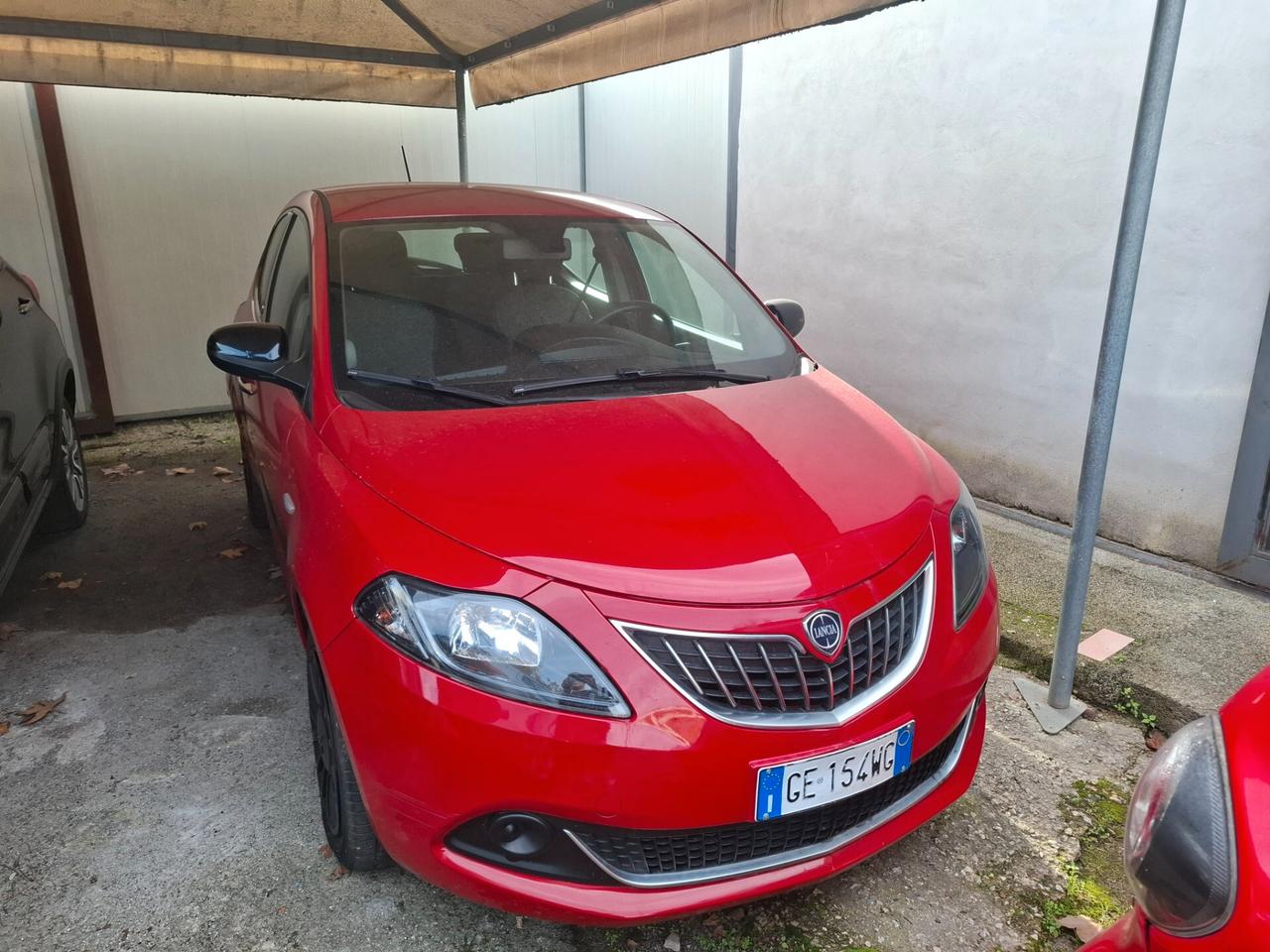 Lancia Ypsilon 1.0 S&S Hybrid Ecochic Silver anno 2021