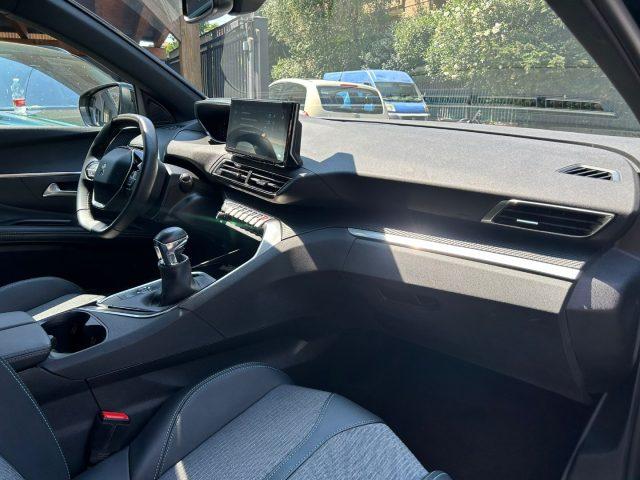 PEUGEOT 3008 PureTech Turbo 130 Allure Pack