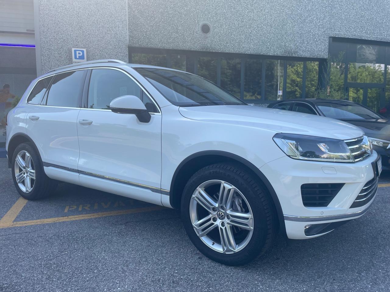 Volkswagen Touareg 3.0 TDI 262 CV *pelle*Automatik*Tetto*Pelle