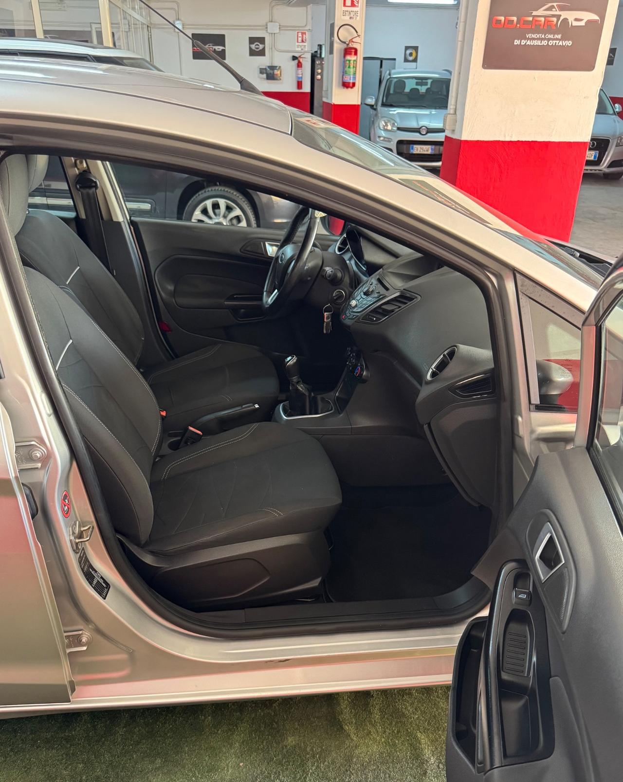Ford Fiesta 1.5 TDCi 75CV 5 porte Titanium