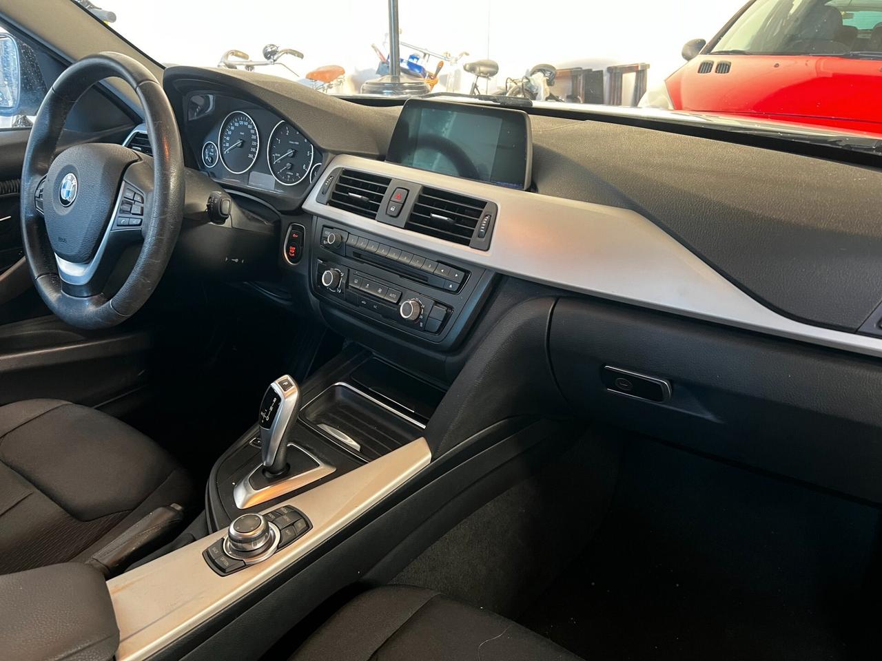 Bmw 316 316d Touring autom. adatta a neopatentati