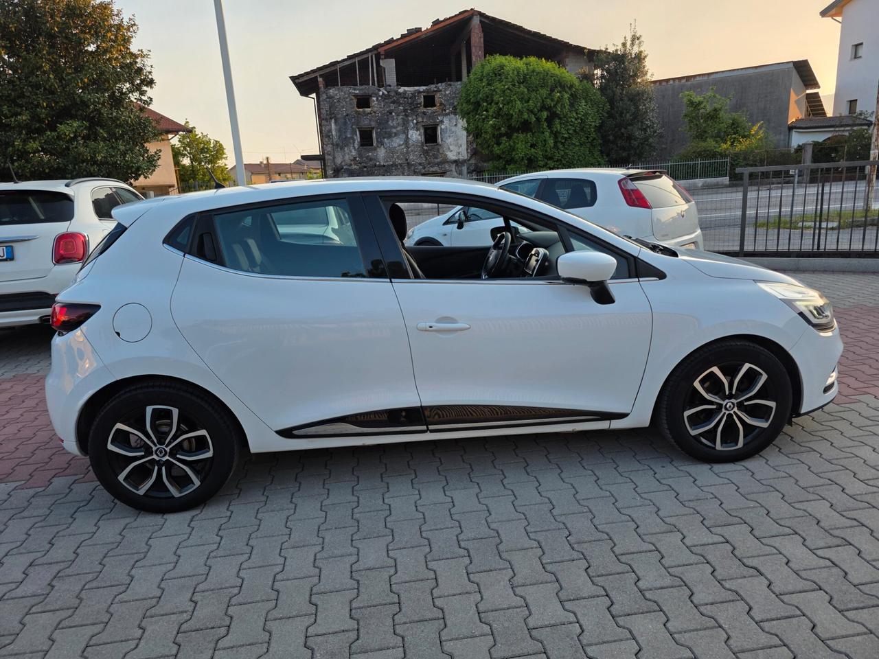Renault Clio Sport perfetta e garantita 12 mesi