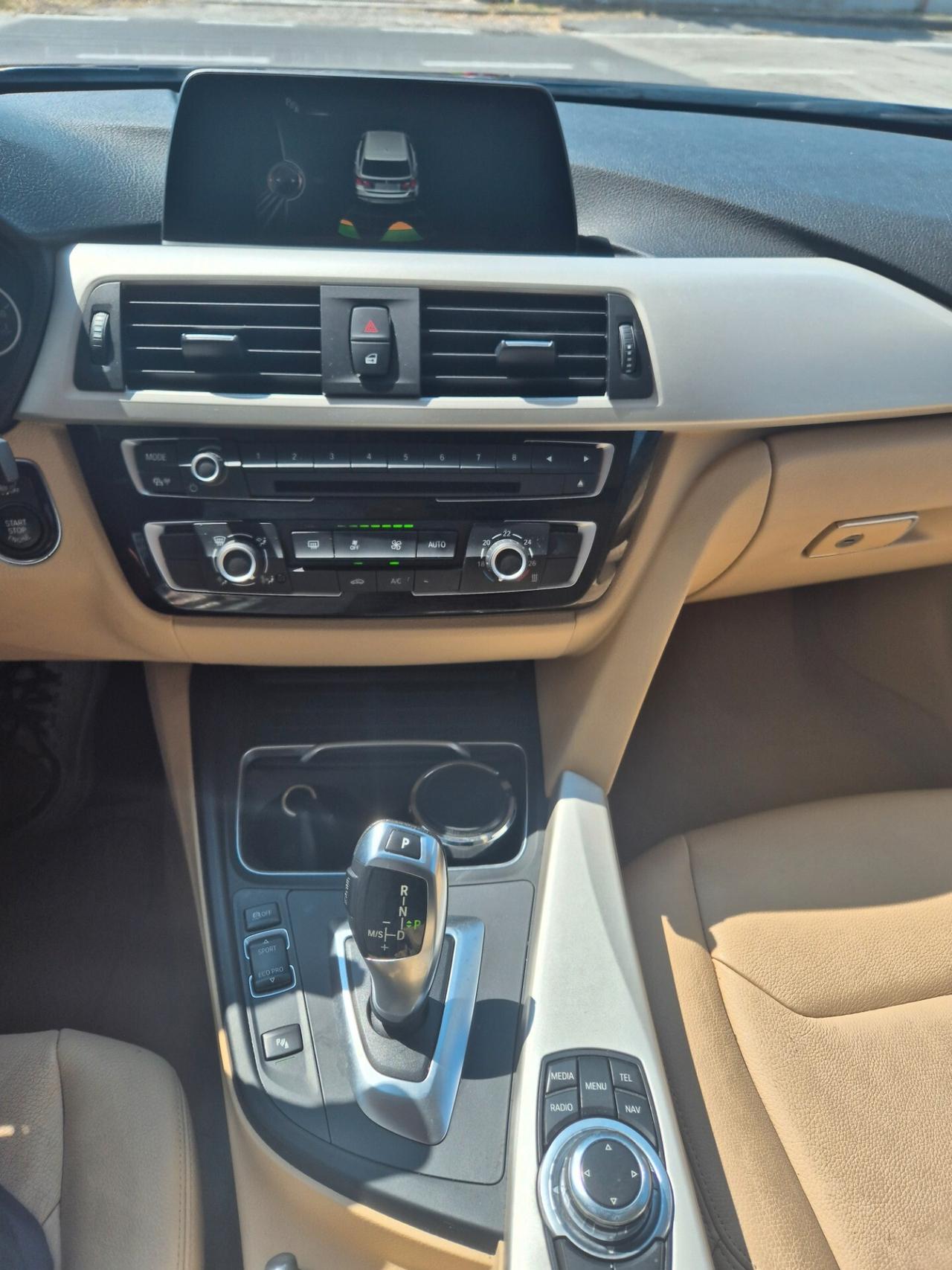 Bmw 320 320d xDrive Touring Business Advantage