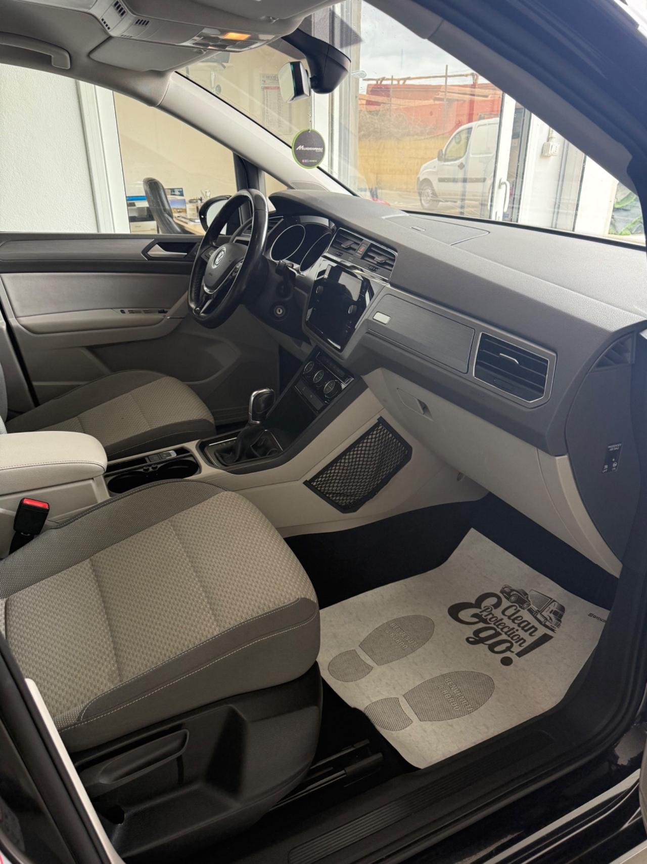 Volkswagen Touran 2.0 TDI 150 CV SCR DSG Comfortline BlueMotion Tech.