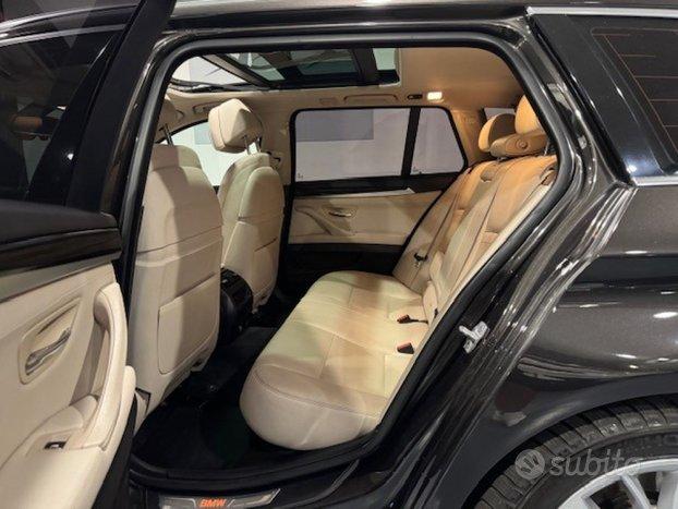 BMW 520 d xDrive Luxury Line/TETTO PANORAMICO