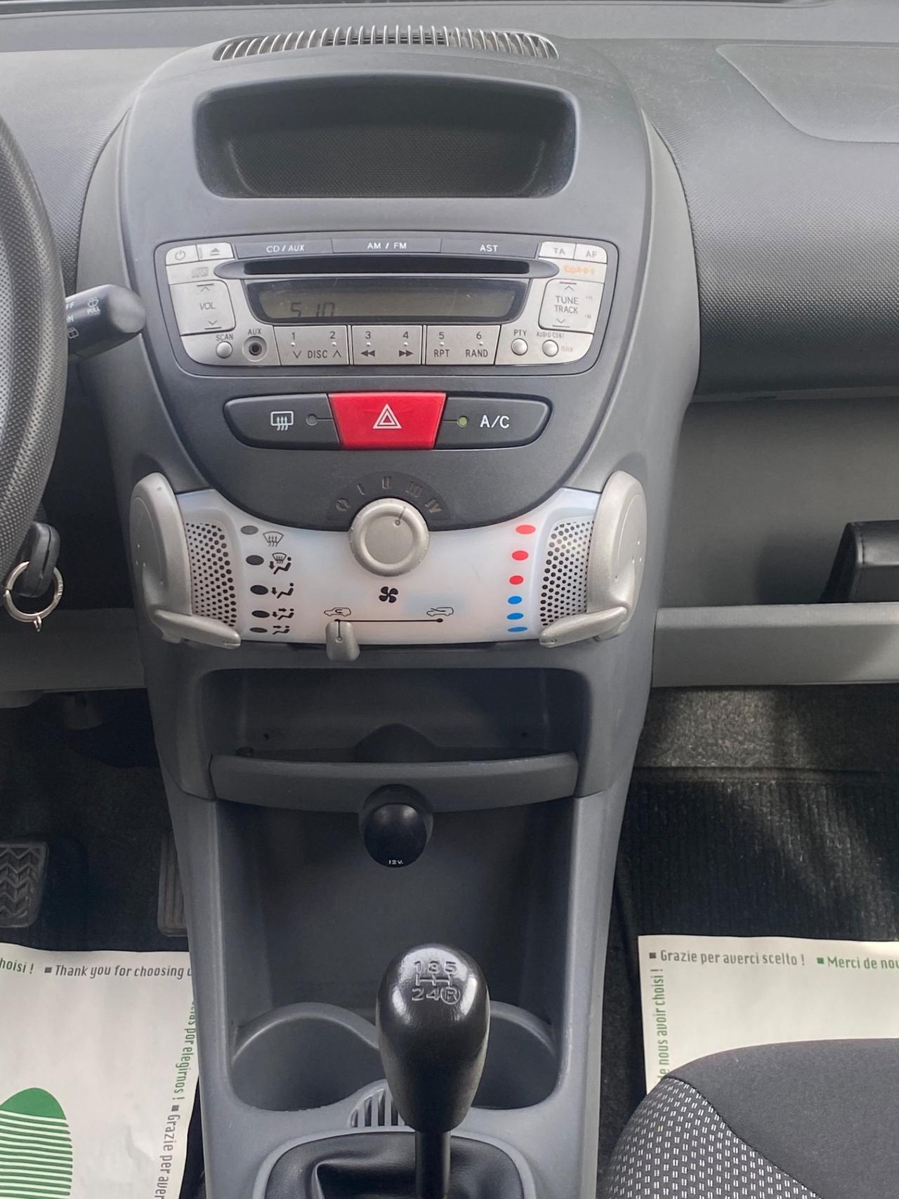 Toyota Aygo 1.0 12V 5 porte Sol 12 MESI GARANZIA