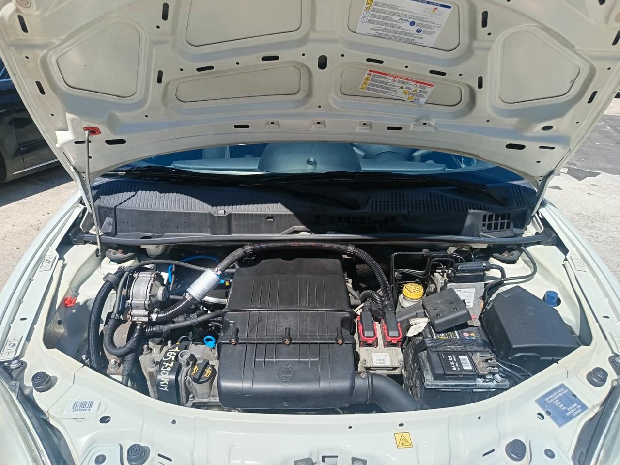 Lancia Ypsilon 1.4 Argento Ecochic GPL
