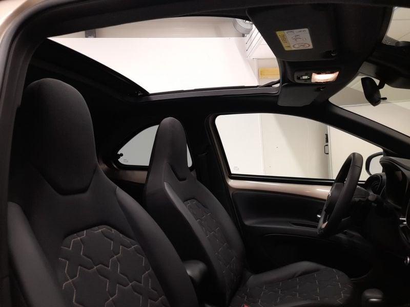 Toyota Aygo X 1.0B (72 CV) Lounge Air S-CVT