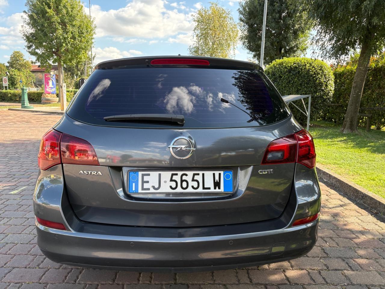 Opel Astra 1.7 CDTI 125CV Sports Tourer Cosmo