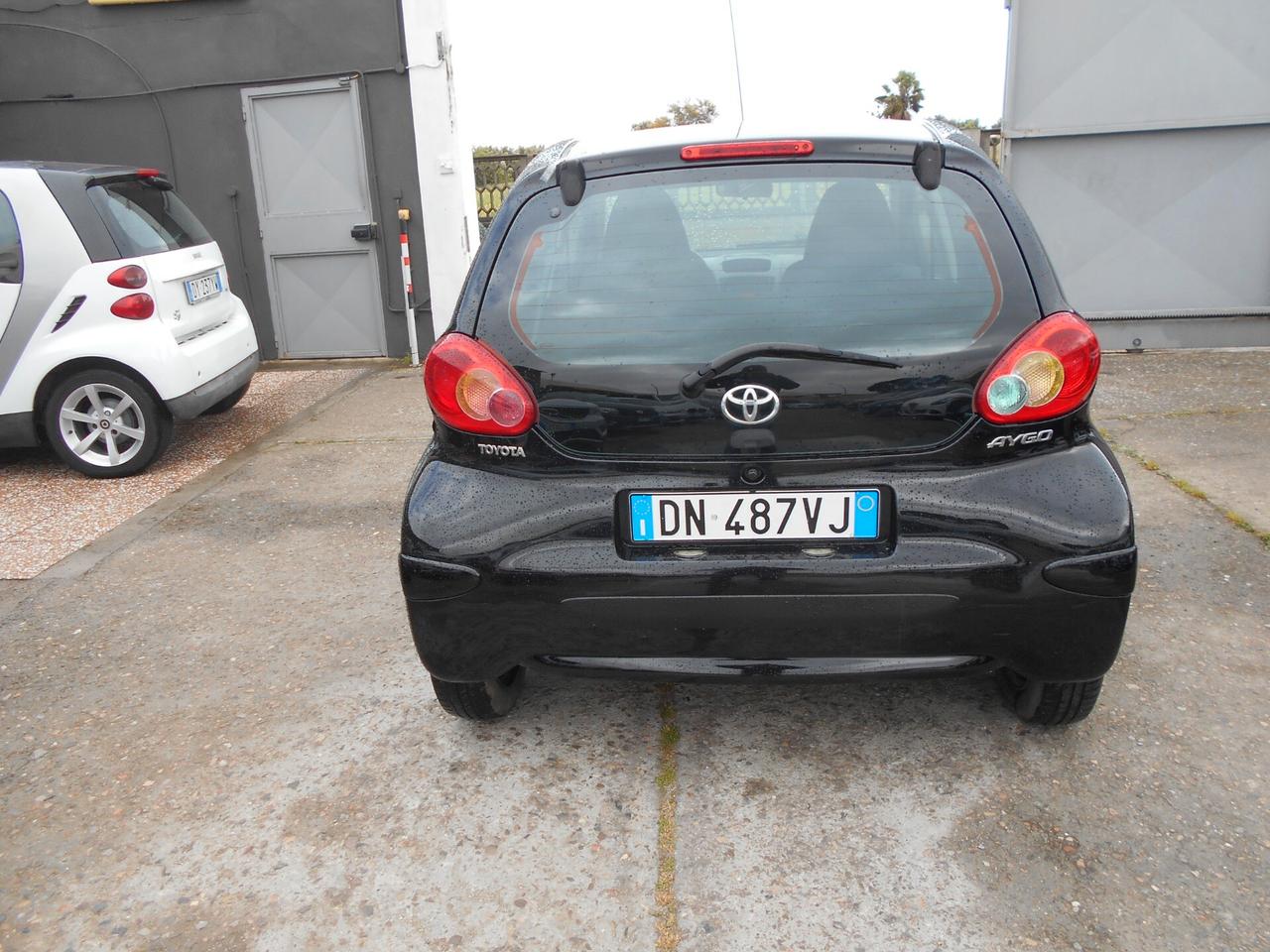 Toyota Aygo 1.0 12V VVT-i 5 porte Now