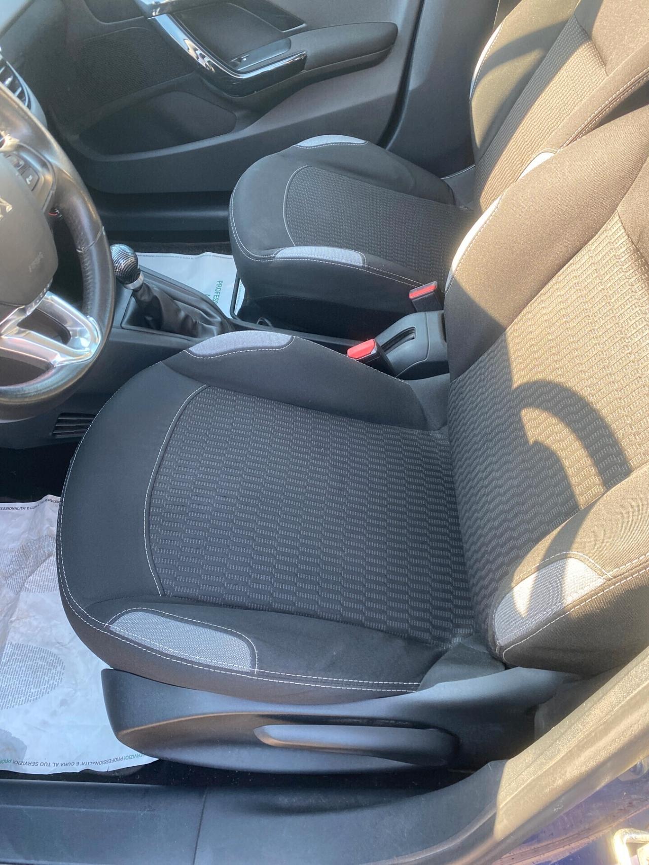 Peugeot 208 1.4 HDi 68 CV 5 porte Active