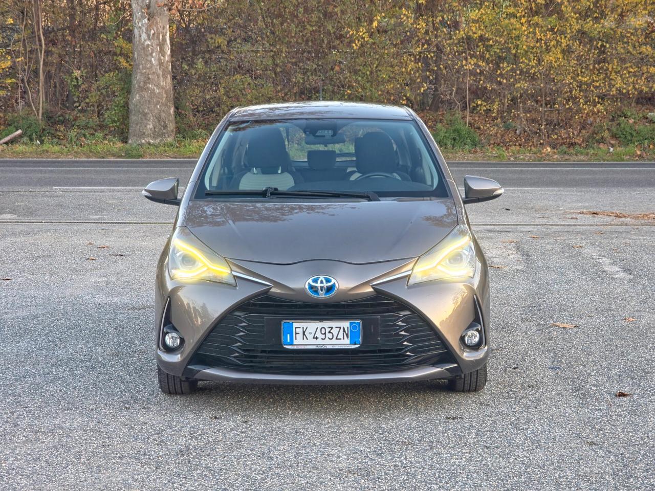 Toyota Yaris 1.5 Hybrid 5 porte Business 2017-E6B Automatico NEO
