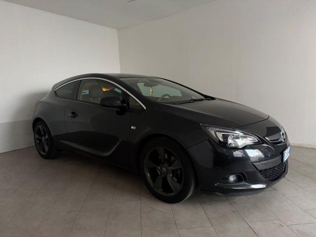 OPEL Astra GTC 1.6 Turbo 180CV 3 porte Cosmo S