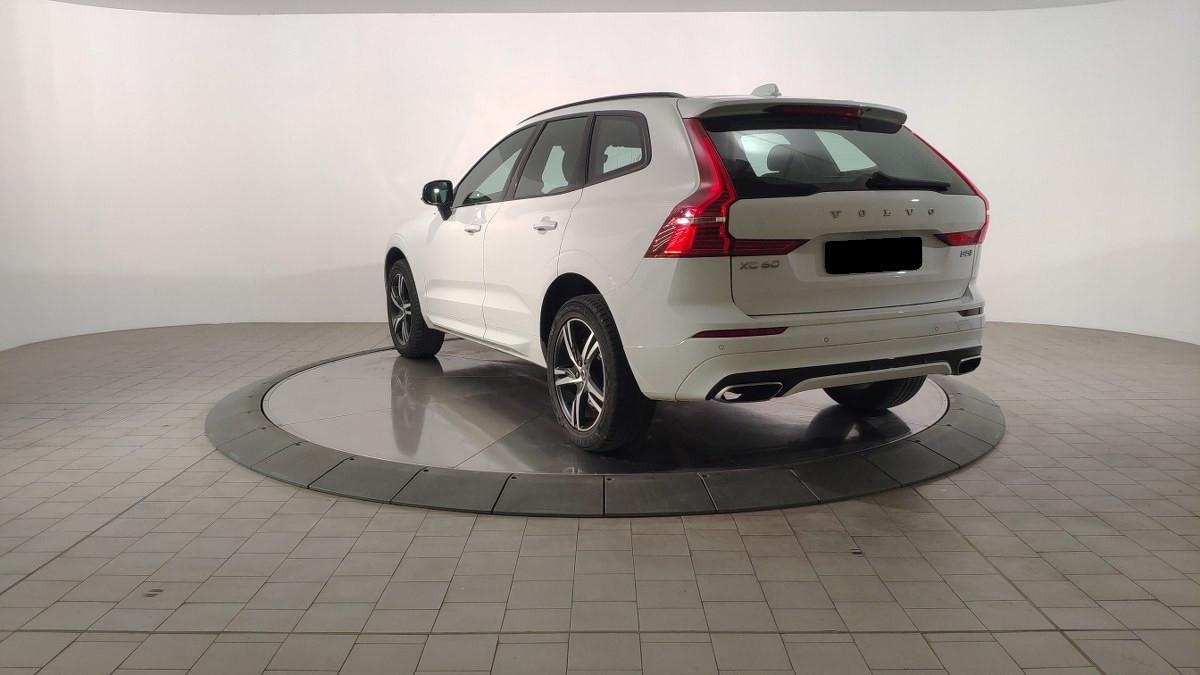 VOLVO Xc60 B5 Mild Hybrid (D) Awd Geartronic R-Design