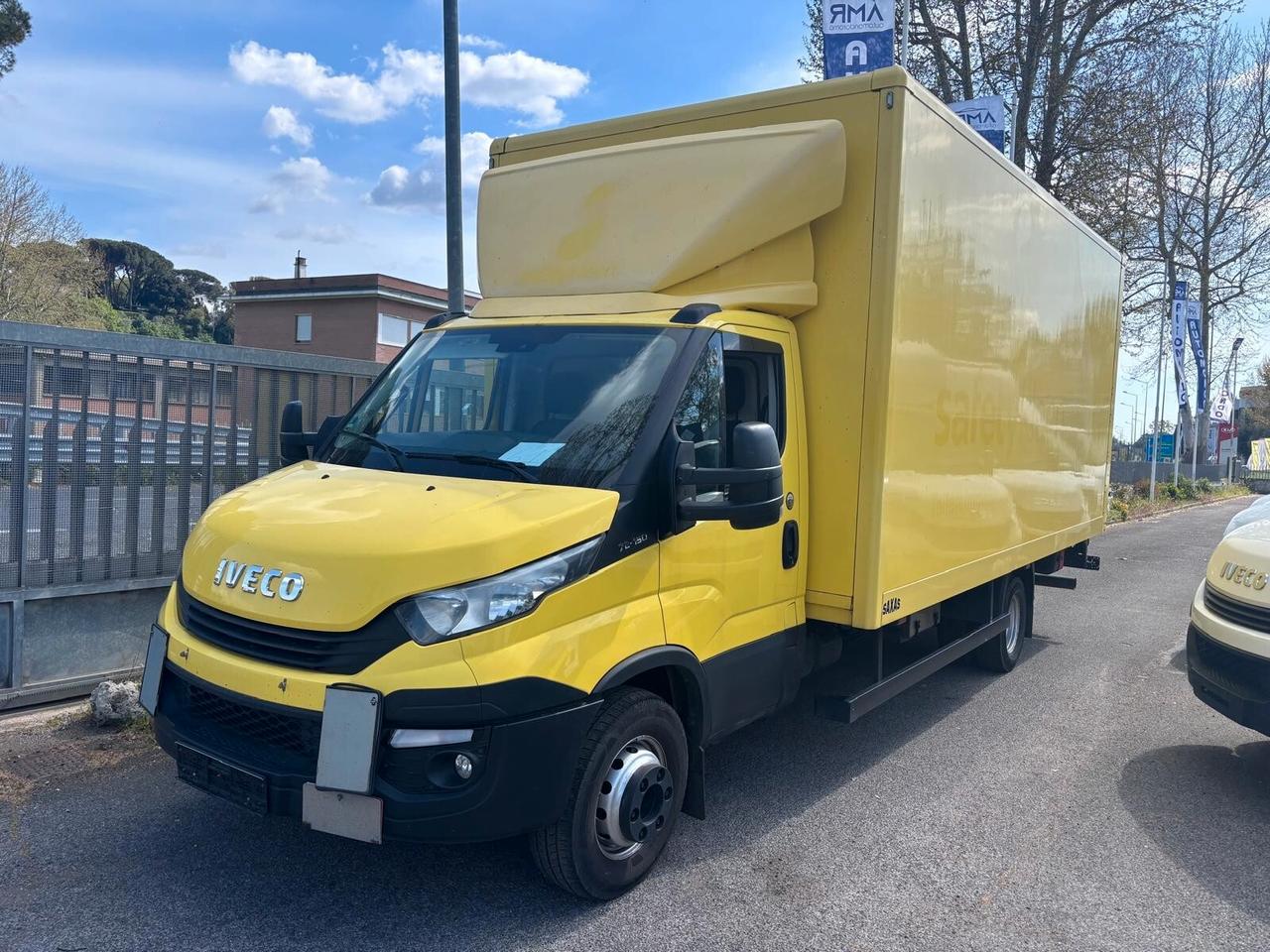 Iveco Daily 72 C 150 Furgone e sponda caricatrice