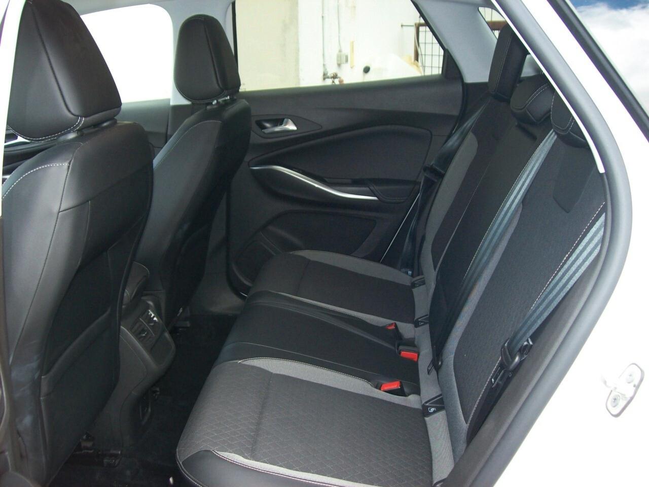 Opel Grandland 1.5 diesel Ecotec 130cv aut. Business Elegance