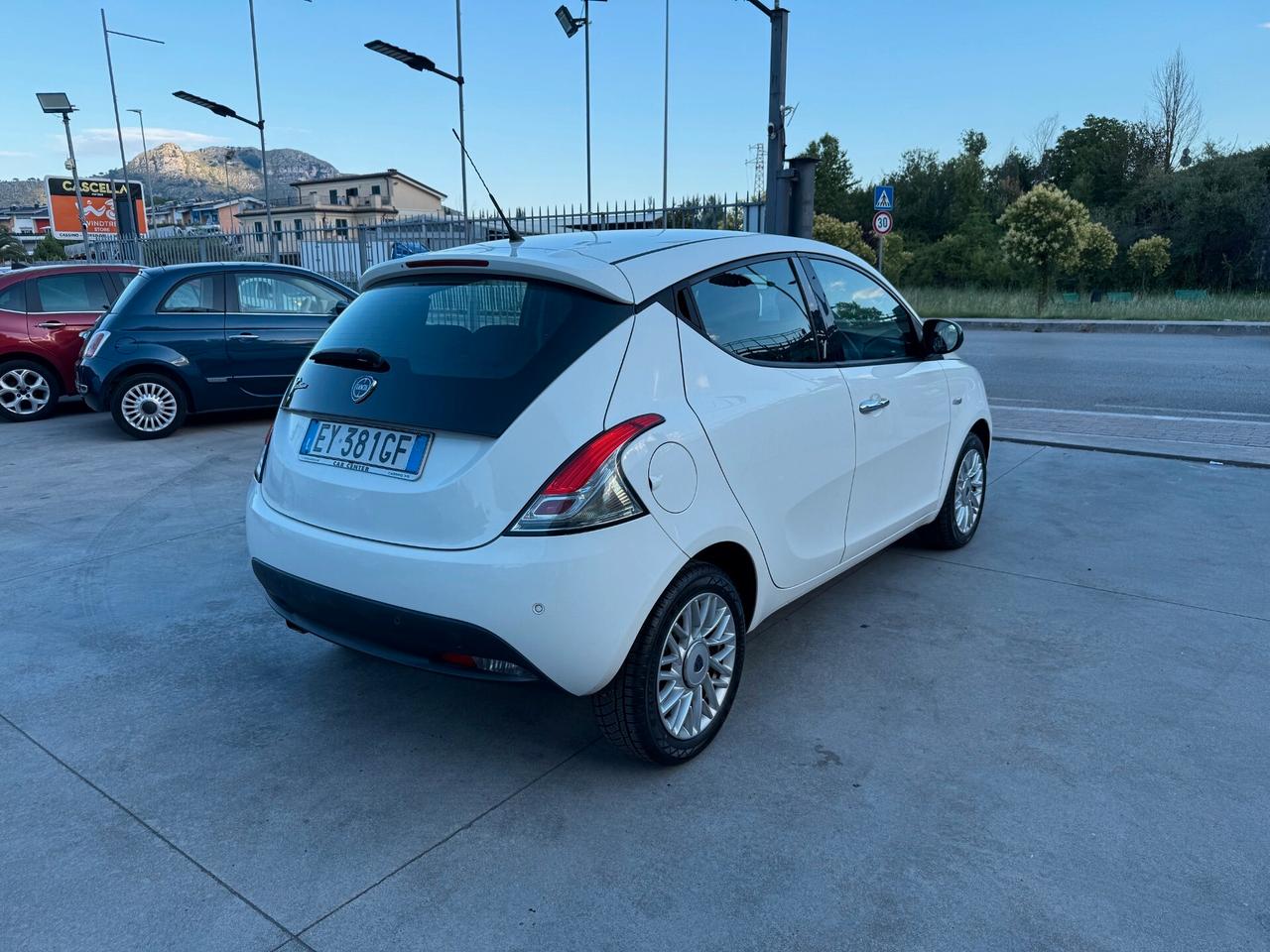 YPSILON 1.2 BENZ. ANNO 2015 EURO 6-OK NEOP.