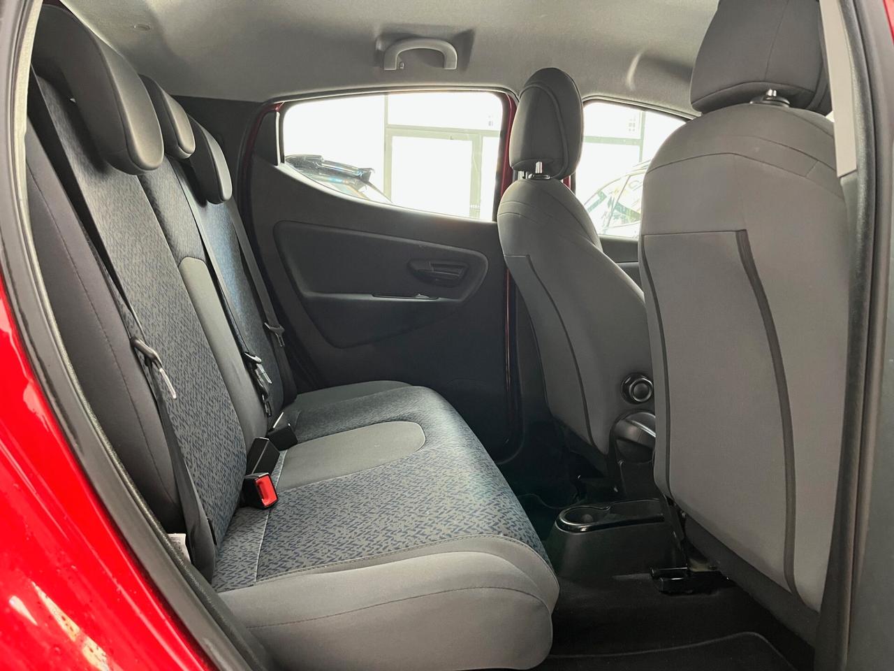 Lancia Ypsilon 1.0 HYBRID Silver KM. 51.900 - 2022