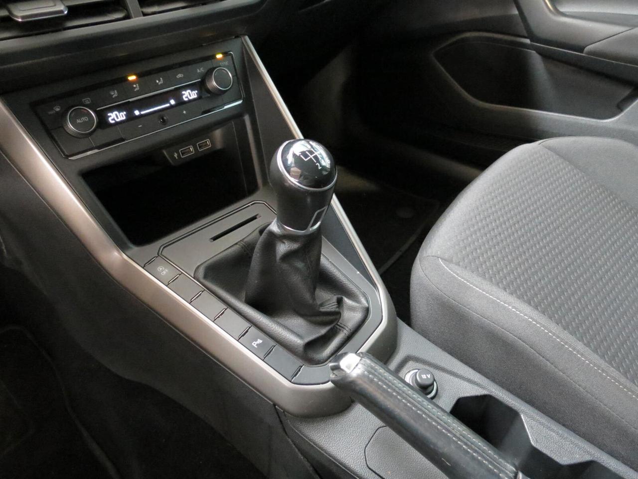 Volkswagen Polo 1.0 TGI 90 CV COMFORTLINE R-LINE