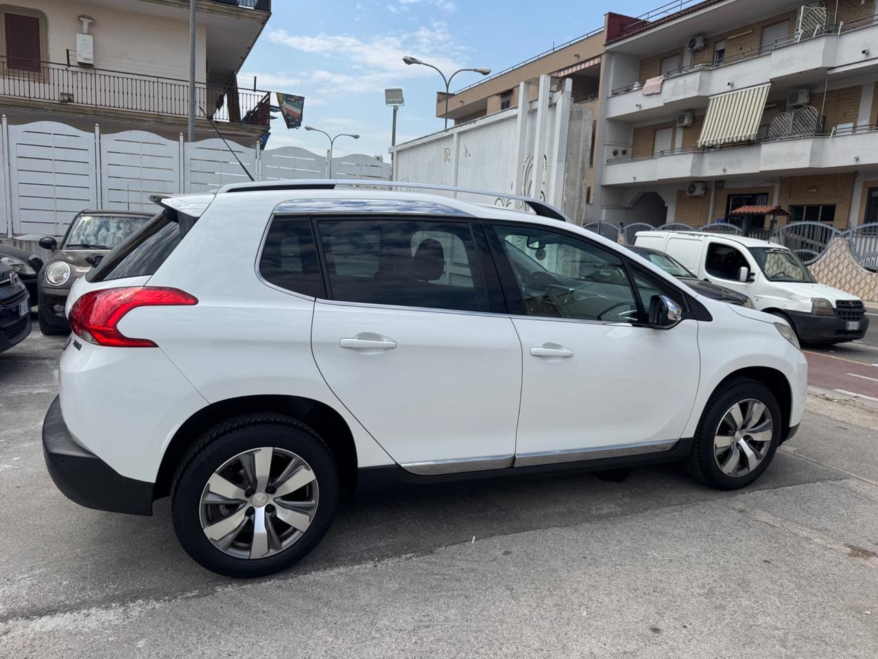 Peugeot 2008 1.2 BENZINA 82CV Allure 2016