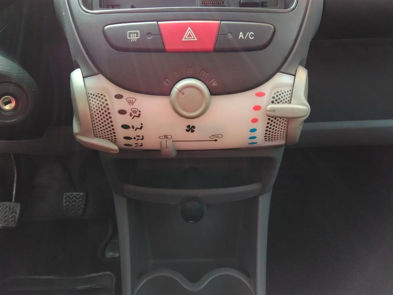 Toyota Aygo 1.0 - SOLO 37.000 KM - Unipro