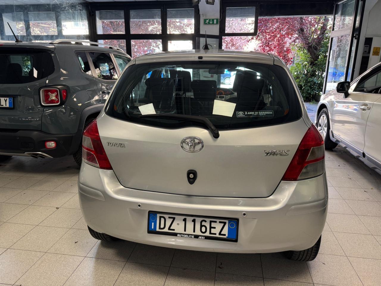 Toyota Yaris 1.0 5 porte Sol