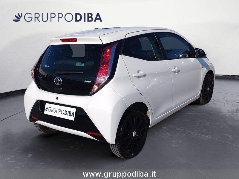 Toyota Aygo II 2014 5p 1.0 x-play m-mt my15
