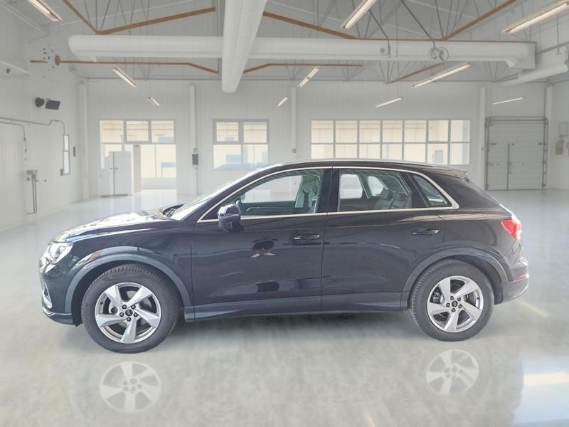 AUDI Q3 35 TDI quattro S tronic Business Advance