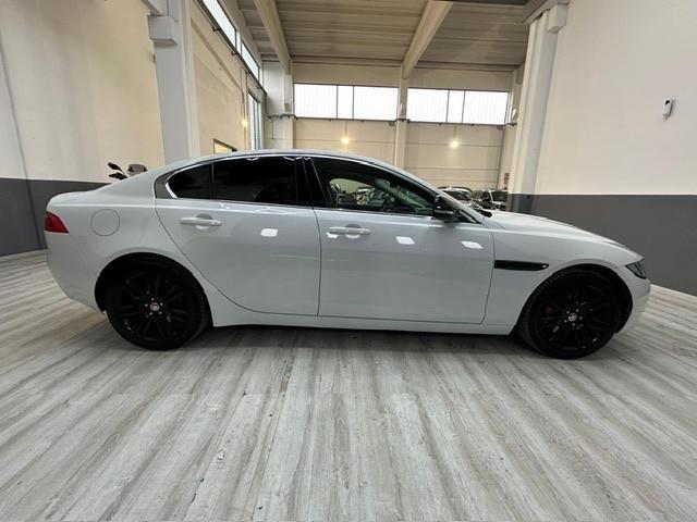 Jaguar XE 2.0 D 180 CV AWD aut. R-Sport