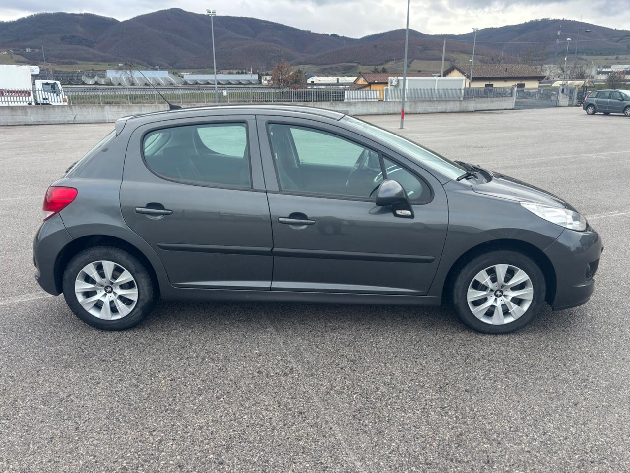 Peugeot 207 1.4 HDi 70CV 5p. X Line