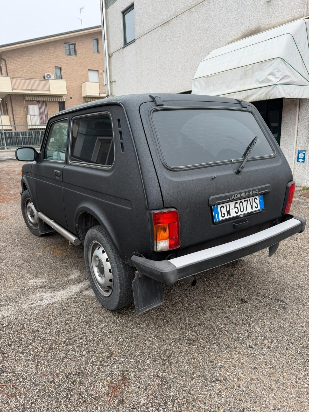 Lada Niva 1.7 - GPL