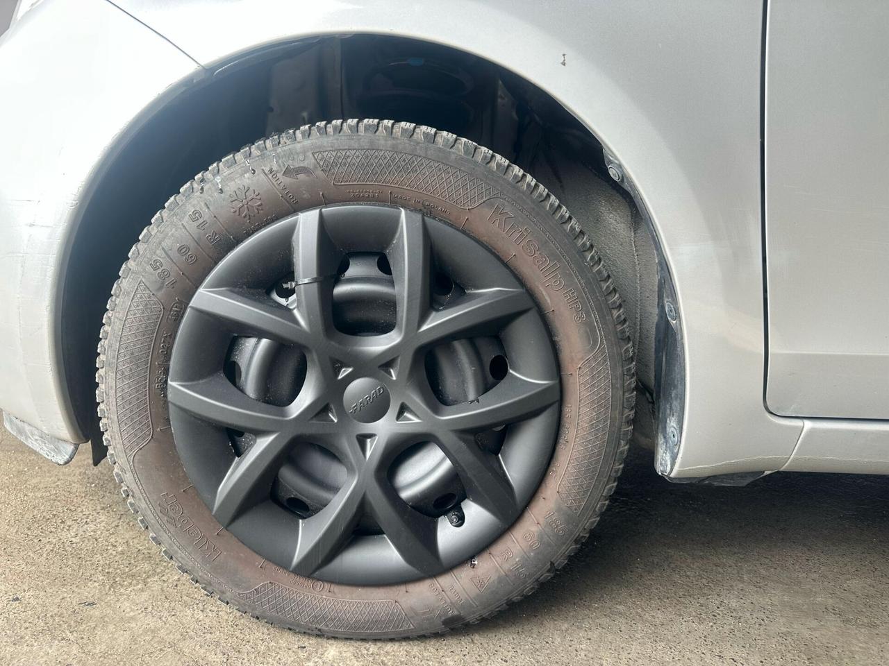 Toyota Yaris 1.3 5 porte Sol