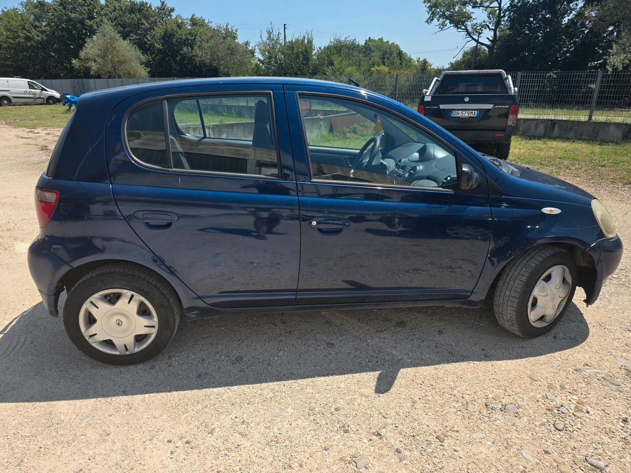 Toyota Yaris 1.0i 16V cat 5 porte Sol 68cv